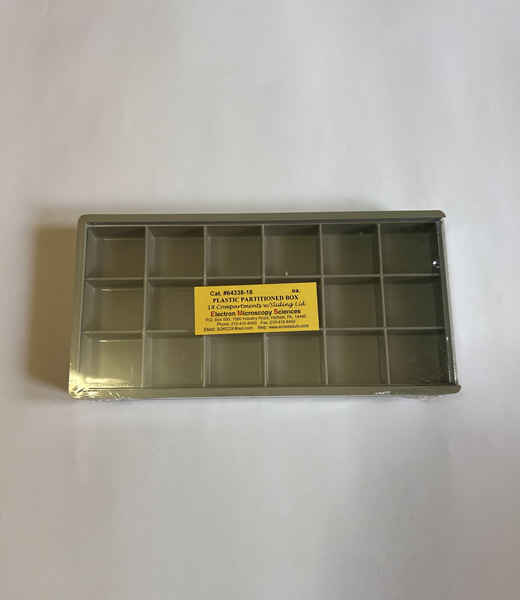 18-COMPARTMENT TRAY W/SLIDING LID
